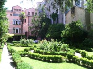 12038863_1199868393360264_2207168637069453117_o