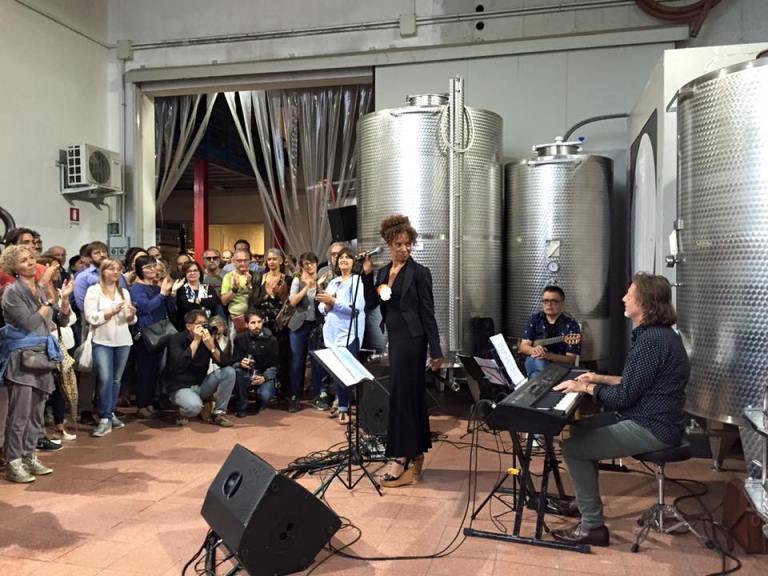 13428363_262461090779825_2245249819161923479_n